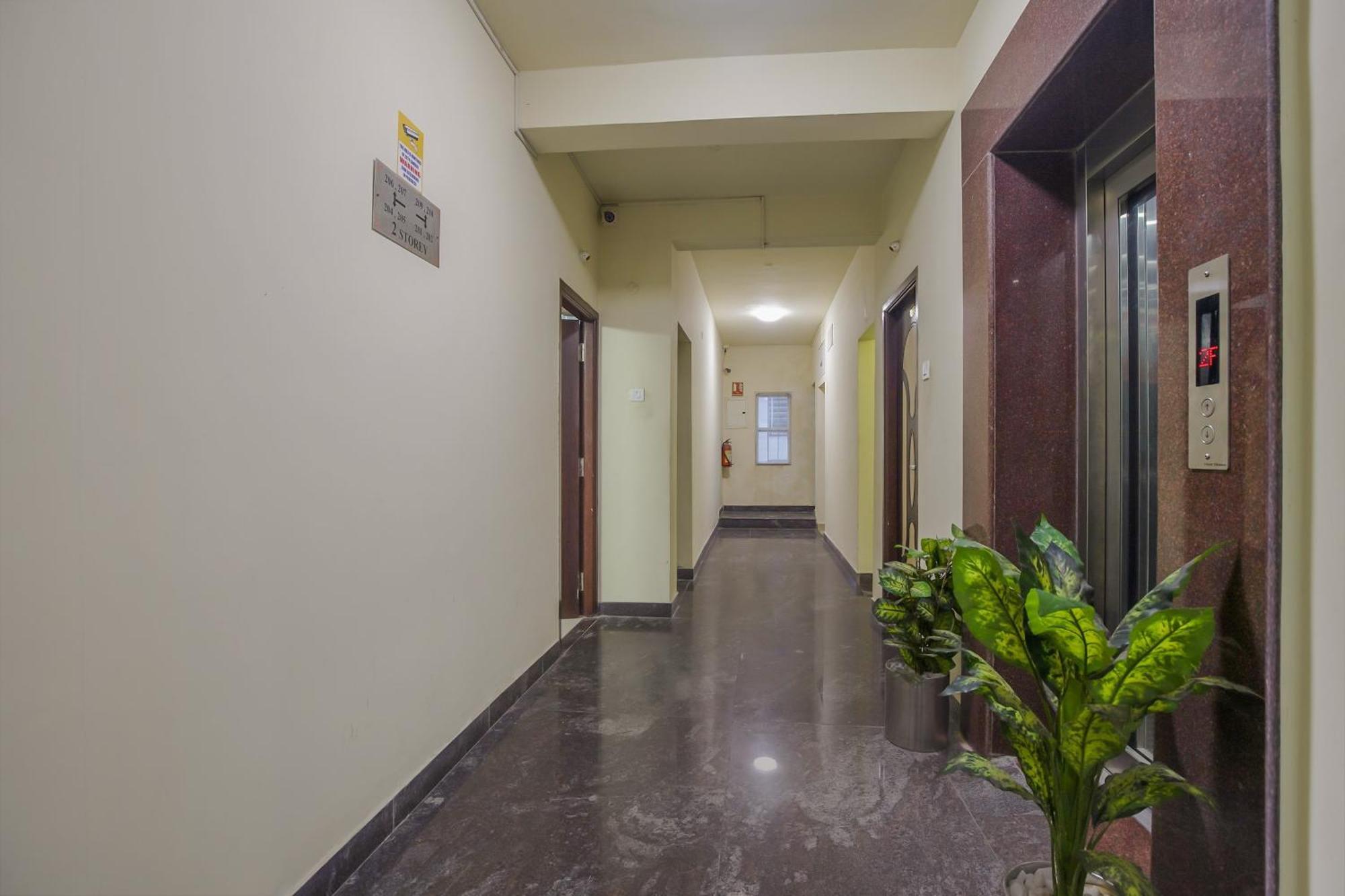 Super Hotel O Kelambakkam Экстерьер фото
